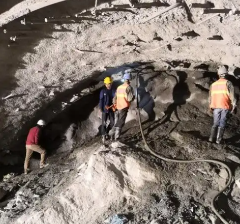 邦溪镇拱顶带模注浆料的施工流程及注意事项